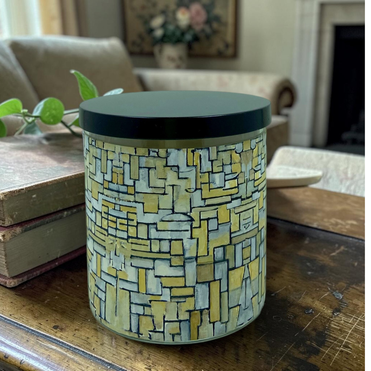 Retrovert Candles