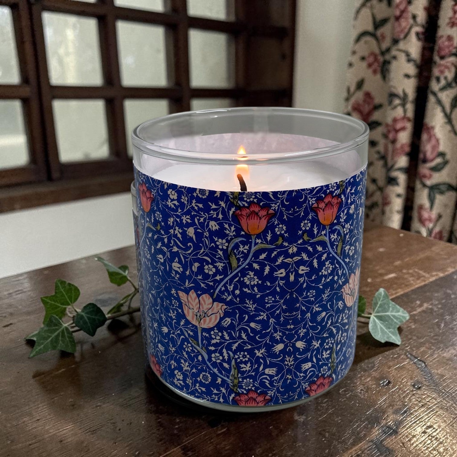 Medway | Art-Inspired Vintage Luxury Candle