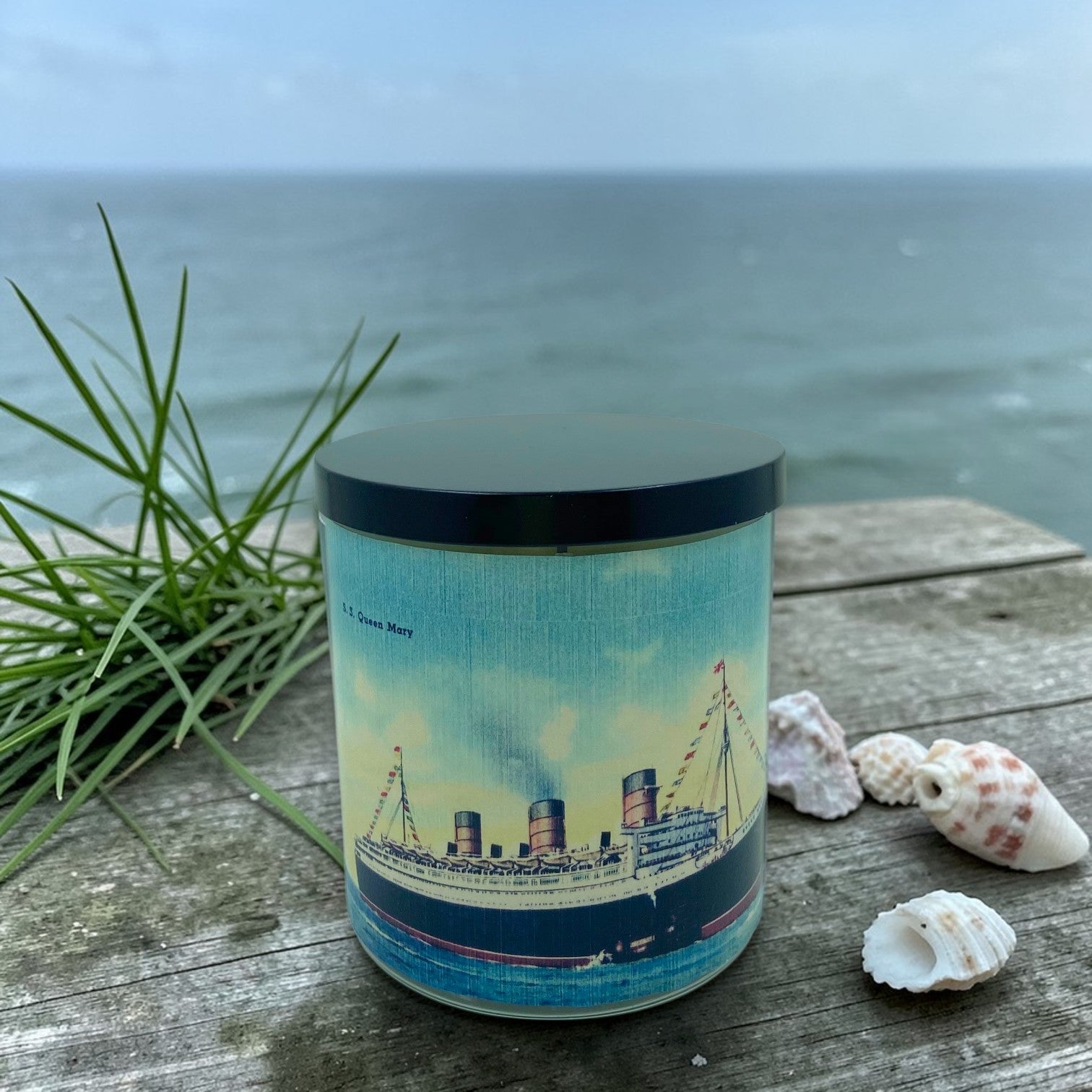 Queen Mary - Luxury Coconut Apricot Wax Candle – 8.5 oz